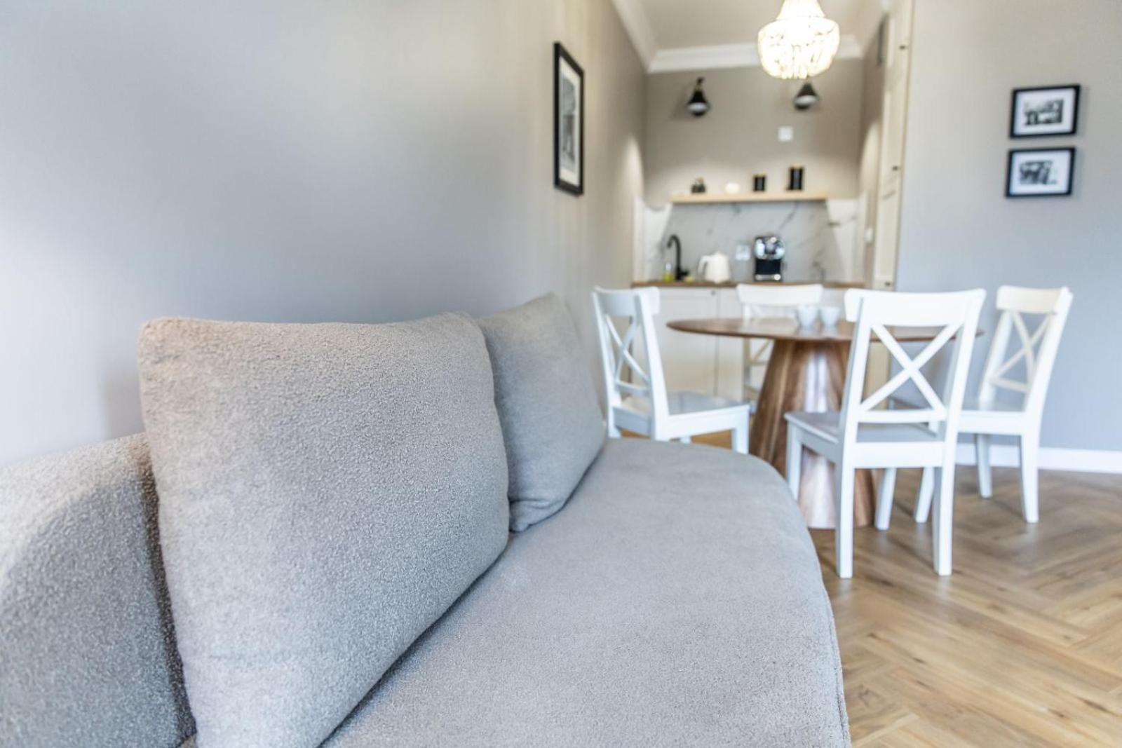 Solar Apartments I Stare Miasto 10Min I Priv Parking Free I Winda I Balkon Torun Luaran gambar