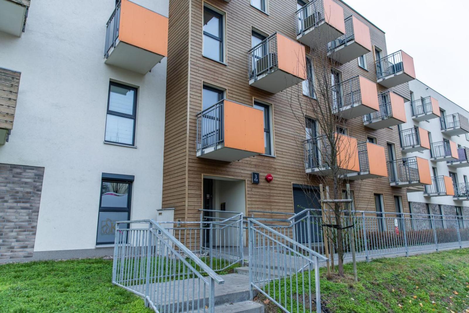 Solar Apartments I Stare Miasto 10Min I Priv Parking Free I Winda I Balkon Torun Luaran gambar