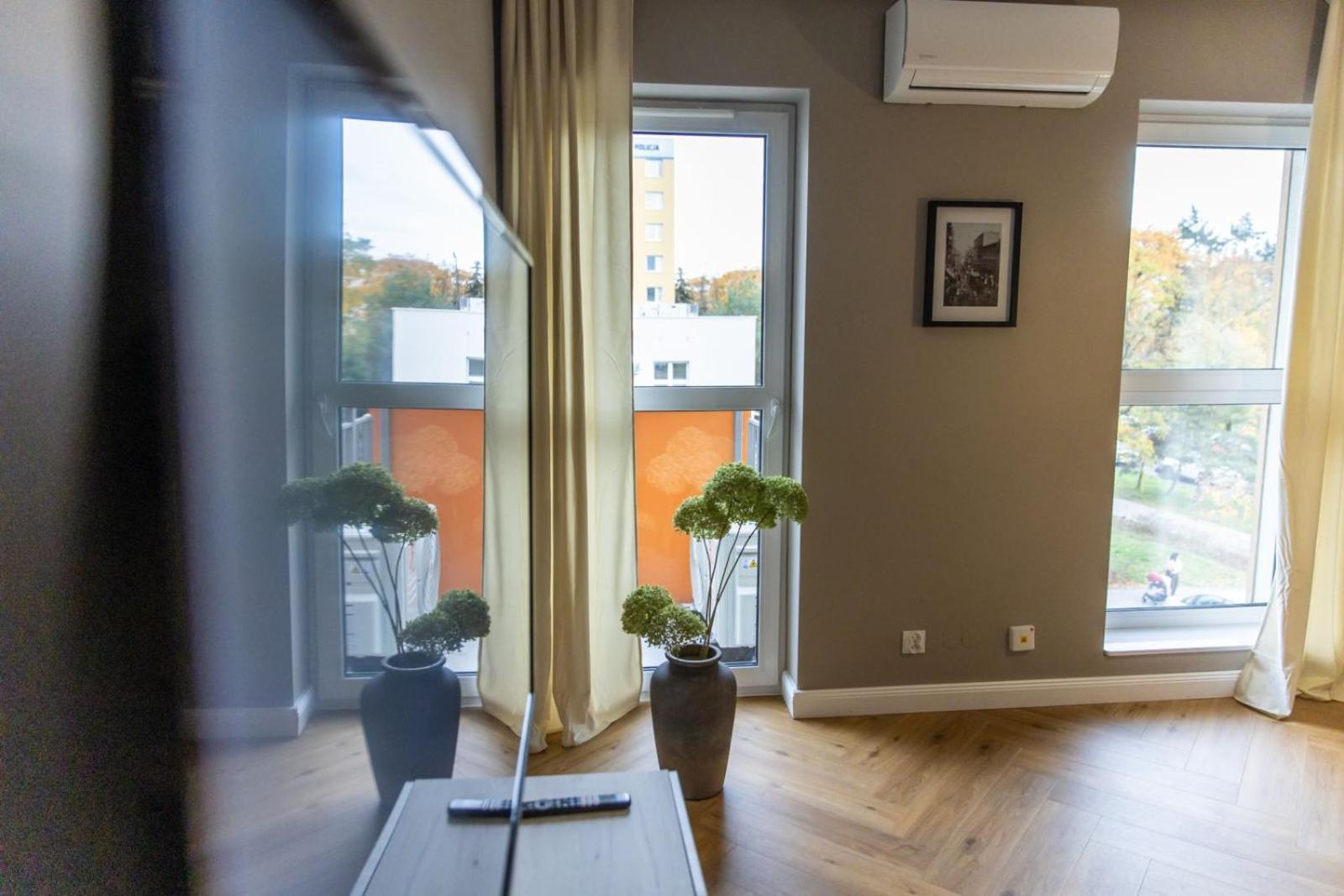 Solar Apartments I Stare Miasto 10Min I Priv Parking Free I Winda I Balkon Torun Luaran gambar