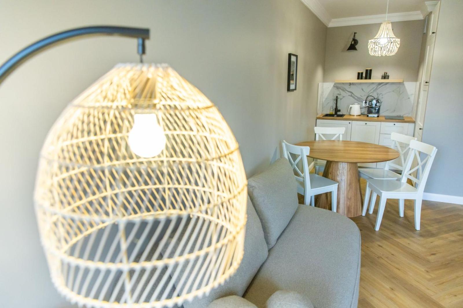 Solar Apartments I Stare Miasto 10Min I Priv Parking Free I Winda I Balkon Torun Luaran gambar